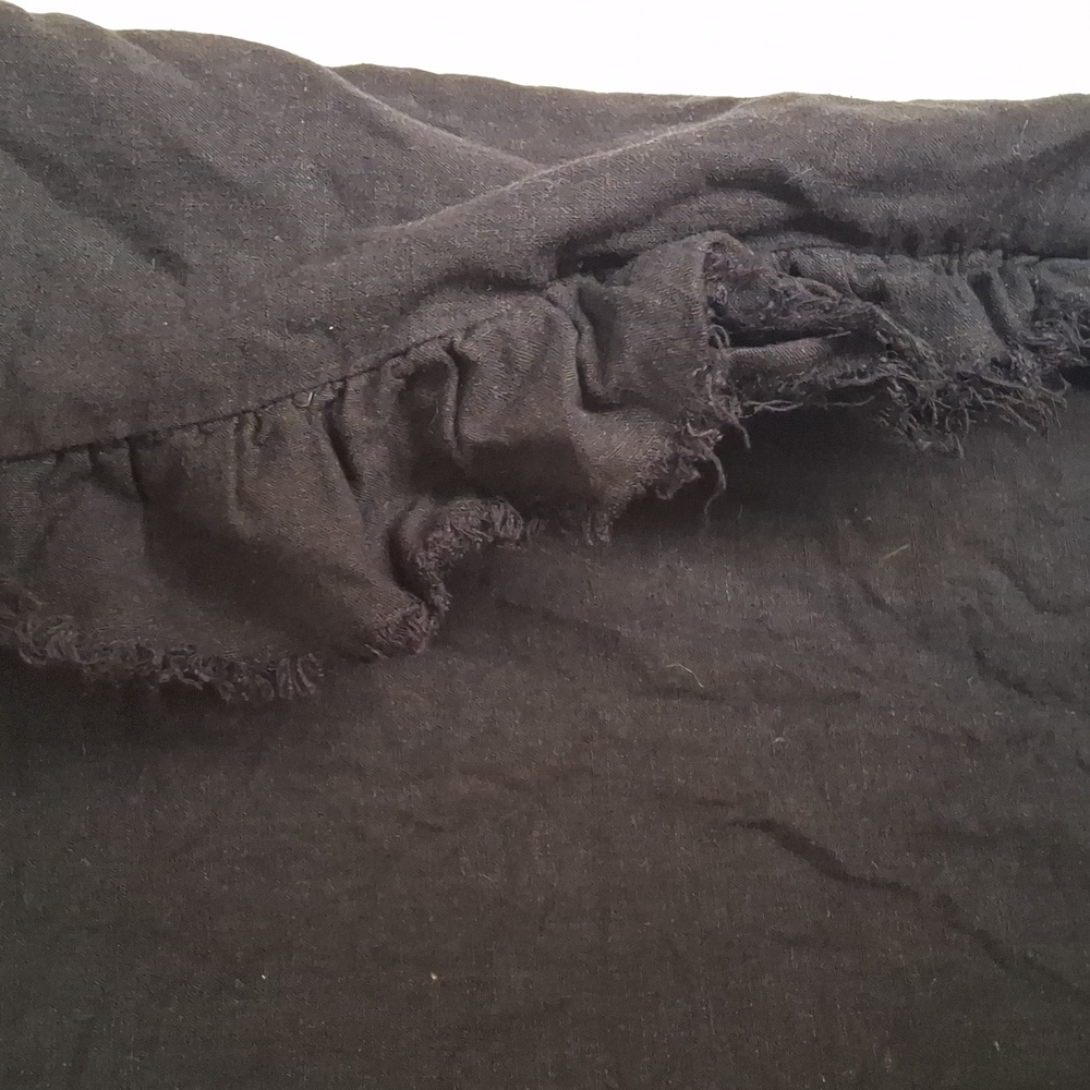 Umgee Ruffle Sleeve Frayed Black Frayed Hem Blouse Sz L GOTH Vamp Western Casual - Picture 8 of 8